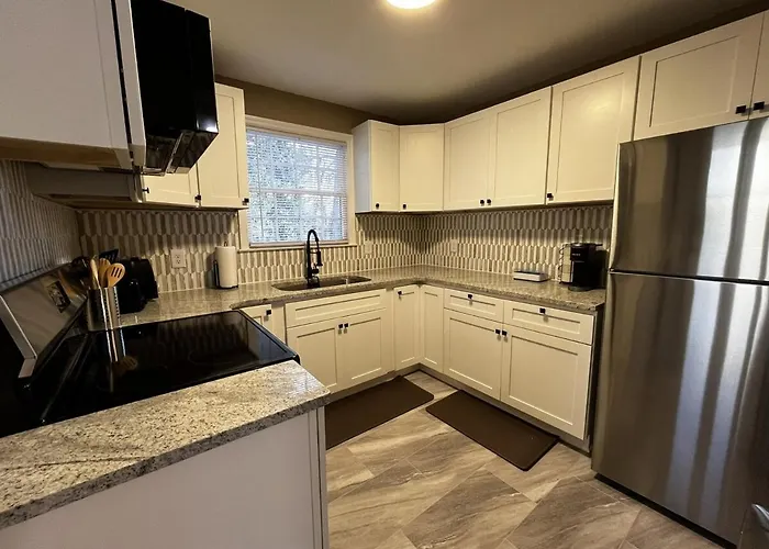 Сasa de vacaciones Camel Oasis * * Sleeps 8 * * Near Old Salem Winston-Salem