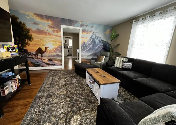 Camel Oasis * * Sleeps 8 * * Near Old Salem * Winston-Salem