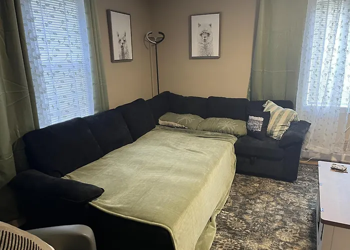 Сasa de vacaciones Camel Oasis * * Sleeps 8 * * Near Old Salem
